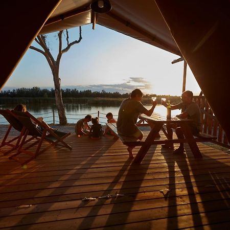Camping Nautic Almata Glamping Hotel Castello  D'Empuries Ngoại thất bức ảnh