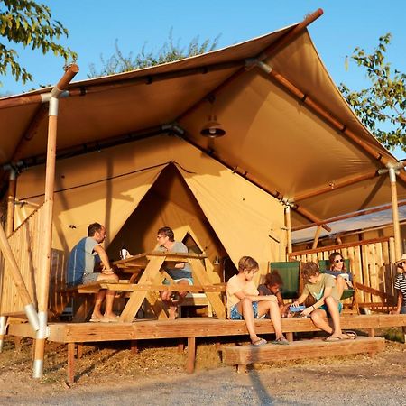Camping Nautic Almata Glamping Hotel Castello  D'Empuries Ngoại thất bức ảnh