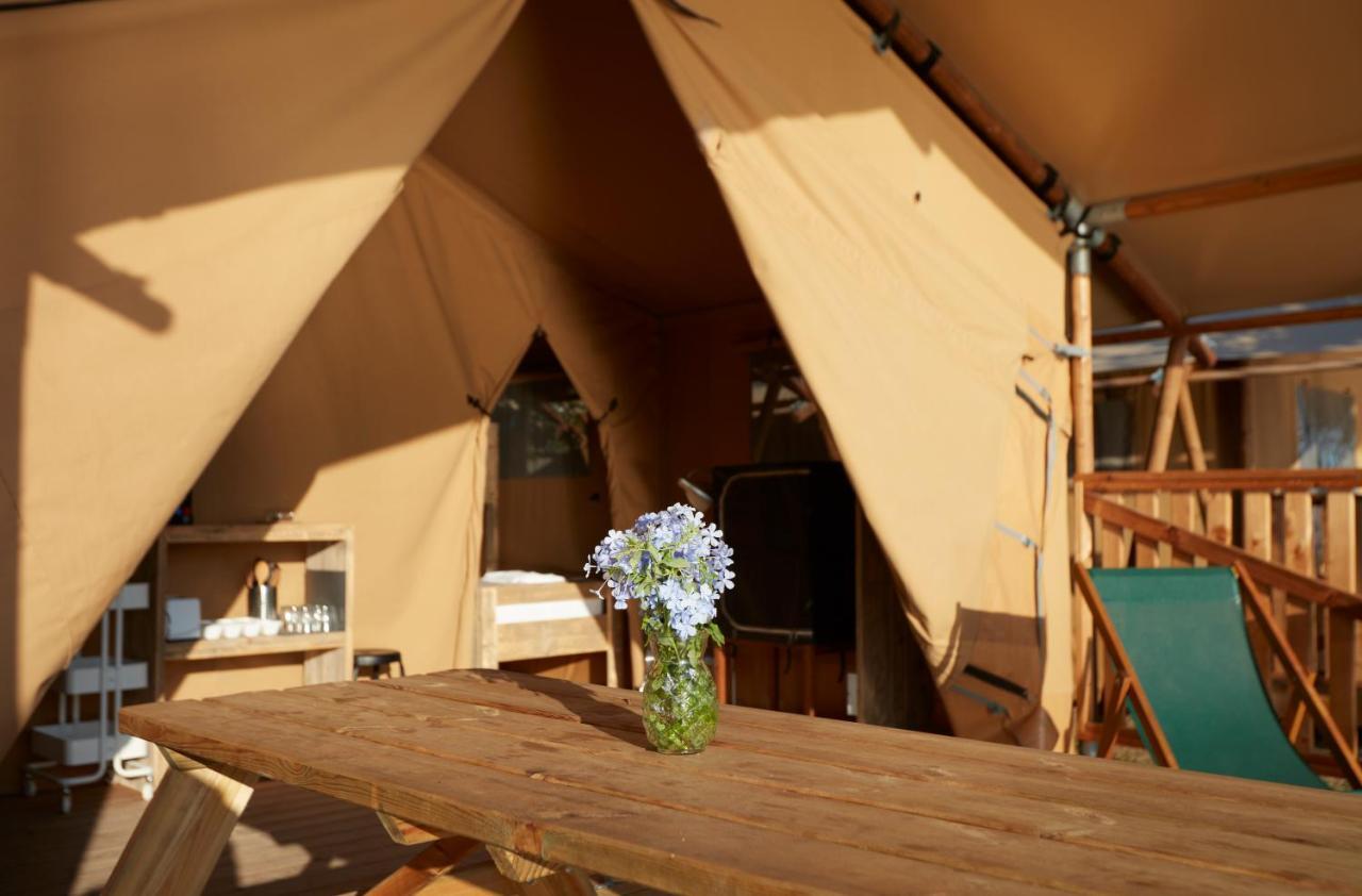 Camping Nautic Almata Glamping Hotel Castello  D'Empuries Ngoại thất bức ảnh